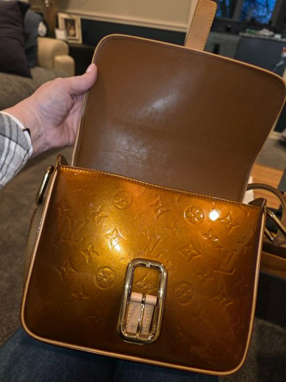 Louis Vuitton Christie Cross body purse - Picture 5 of 14